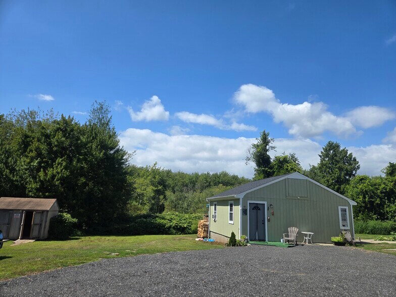 43 Baptist St, Swansea, MA à vendre - Photo de l’immeuble – Image 2 sur 7