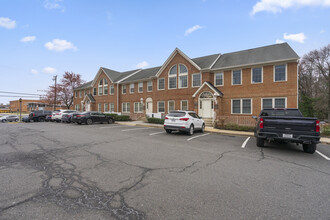 9667 Main St, Fairfax, VA à louer Photo de l’immeuble– Image 2 sur 22