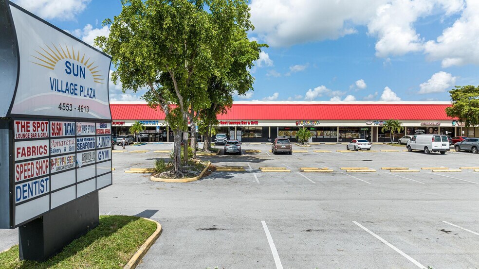 4553-4613 N University Dr, Lauderhill, FL à louer - Photo de l’immeuble – Image 3 sur 5