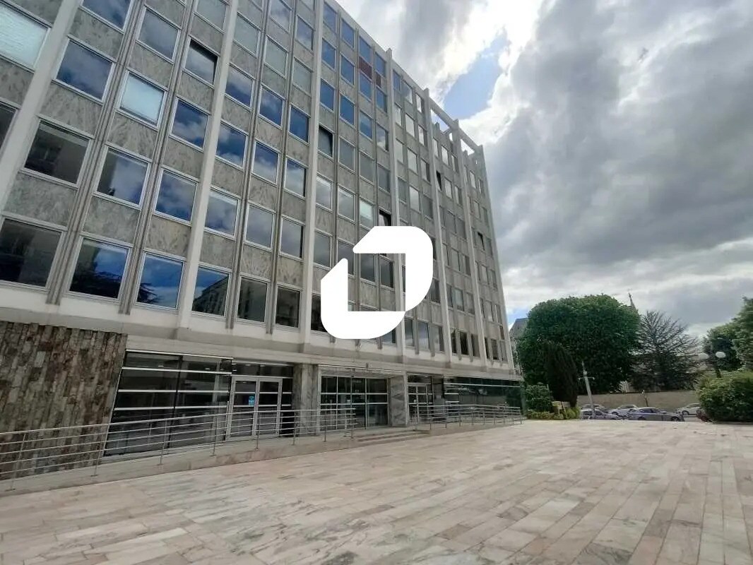 2 Esplanade Du Grand Siecle, Versailles à louer Photo de l’immeuble– Image 1 sur 10