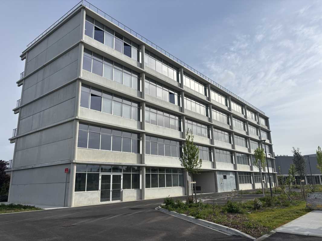 Bureau dans Villenave-d'Ornon à louer Photo de l’immeuble– Image 1 sur 11