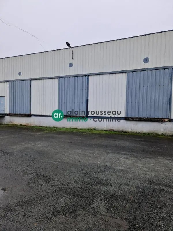 Local d’activités dans Cholet à louer Photo de l’immeuble– Image 1 sur 5