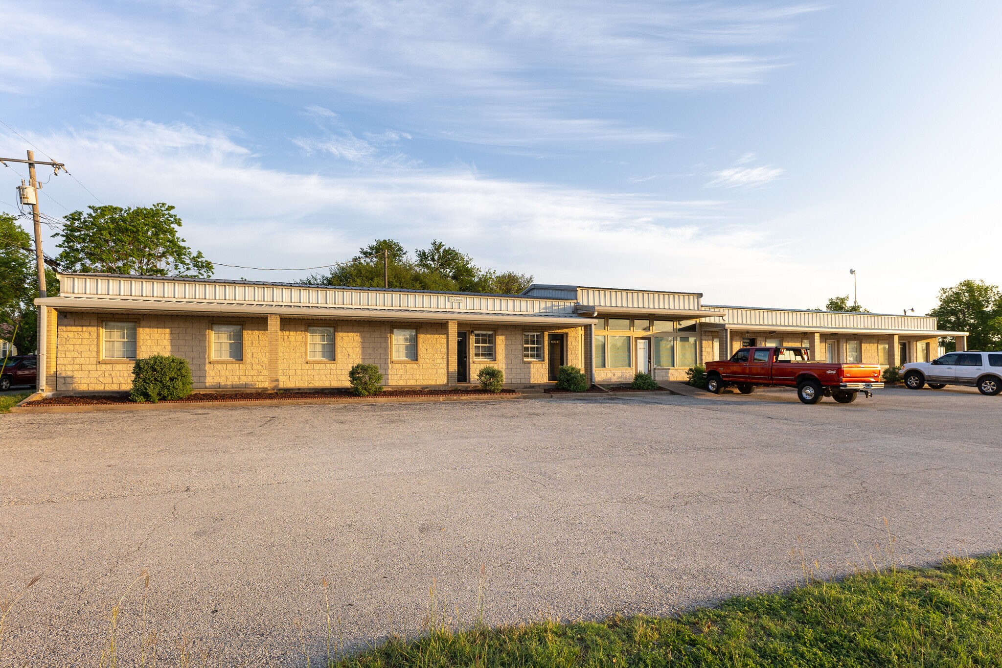 1201 Barnard Street, Glen Rose, TX à louer Photo de l’immeuble– Image 1 sur 12