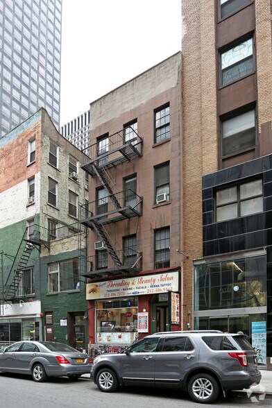164 E 56th St, New York, NY à vendre - Photo de l’immeuble – Image 2 sur 9