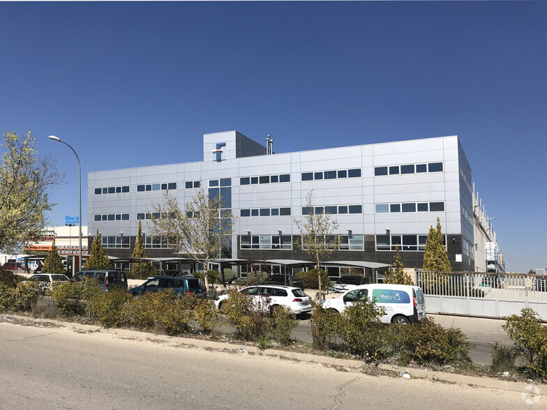 Bureau dans Alcorcón, Madrid à louer - Photo de l’immeuble – Image 2 sur 2