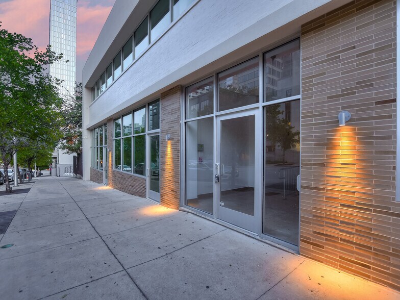 119 W 8th St, Austin, TX à louer - Photo de l’immeuble – Image 3 sur 7