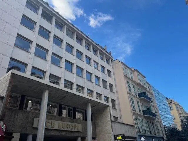 Bureau dans Nice à louer - Photo de l’immeuble – Image 1 sur 3