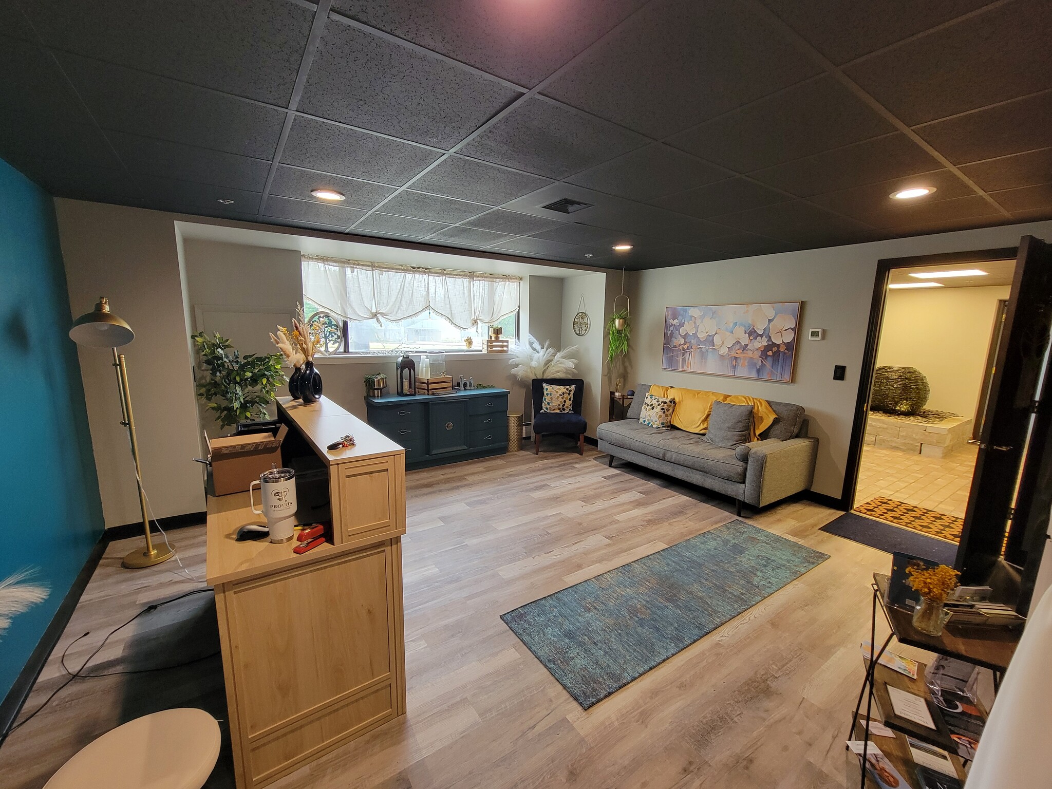 21415 W Greenfield Ave, New Berlin, WI à louer Photo intérieure– Image 1 sur 4