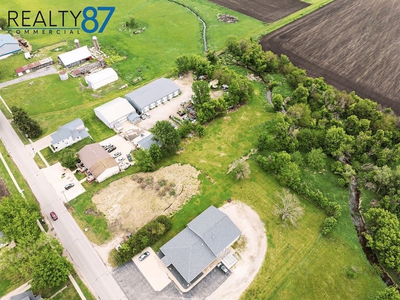 410 S Main Ave, Alburnett, IA à vendre - Aérien – Image 3 sur 13