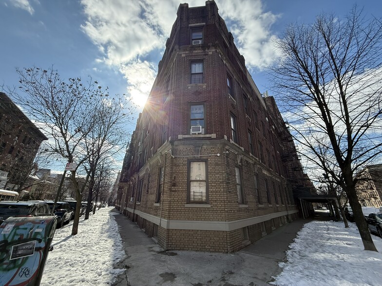 580 E 22nd St, Brooklyn, NY à vendre - Photo de l’immeuble – Image 3 sur 29