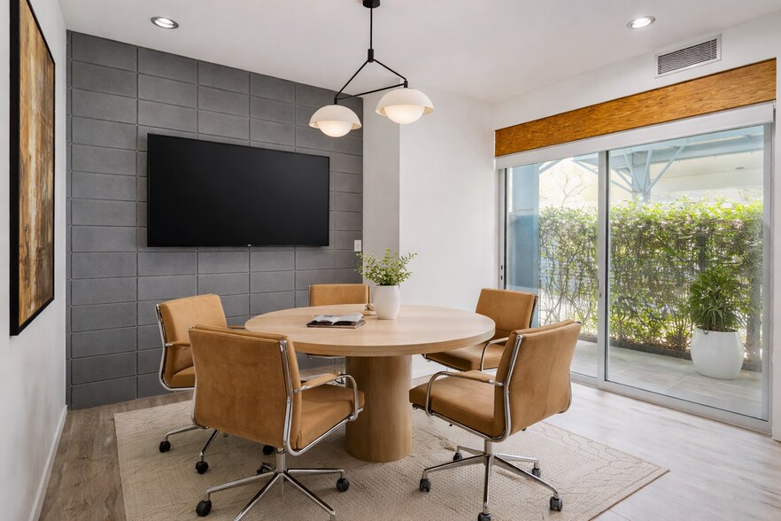 621 San Juan Ave, Venice, CA à vendre - Photo de l’immeuble – Image 3 sur 15