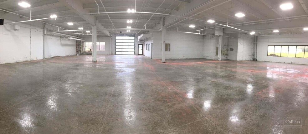 357 Washington St, Chardon, OH à louer - Photo intérieure – Image 2 sur 6