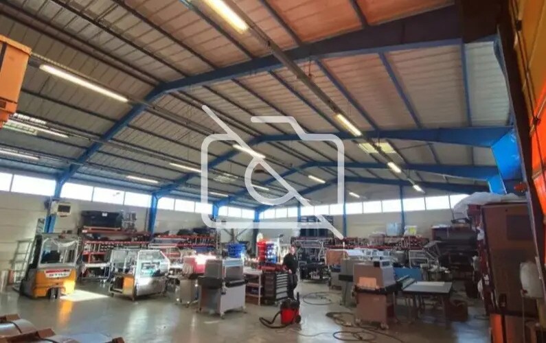 Bureau dans Évry-Courcouronnes à louer Photo de l’immeuble– Image 1 sur 4