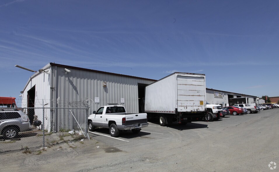 2450 Whipple Rd, Hayward, CA à louer - Photo de l’immeuble – Image 3 sur 5