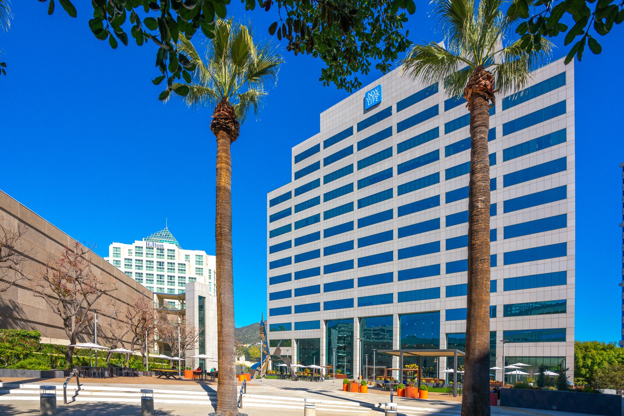 801 N Brand Blvd, Glendale, CA à louer Photo principale– Image 1 sur 12