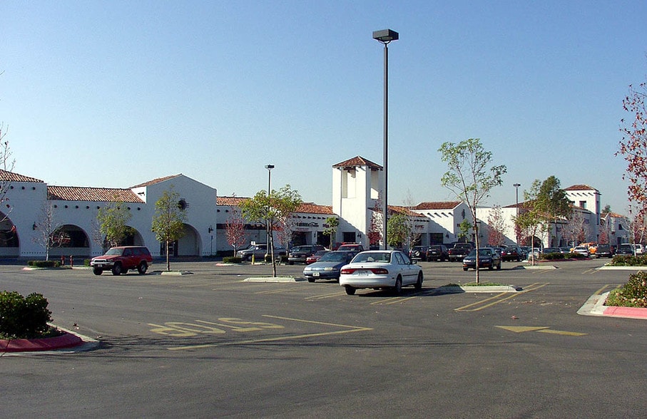 8440 E Chapman Ave, Orange, CA à louer - Photo principale – Image 2 sur 4