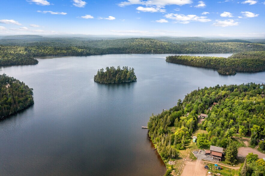 Nine Mile Lodge & Villas portefeuille de 9 biens à vendre sur LoopNet.fr - Aérien – Image 2 sur 33