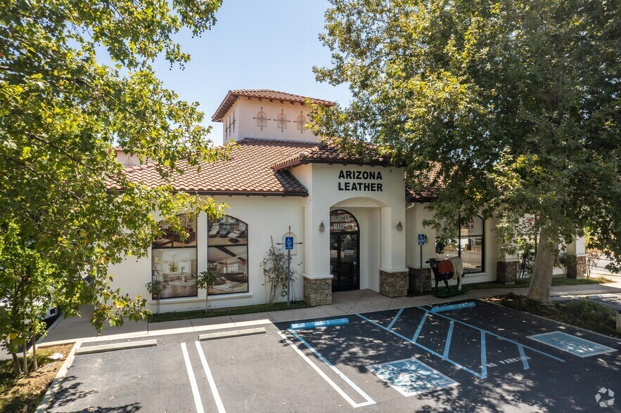 28811 Canwood St, Agoura Hills, CA à louer - Photo de l’immeuble – Image 2 sur 25