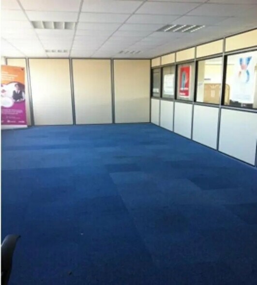 Bureau dans Sotteville-lès-Rouen à louer - Photo intérieure – Image 2 sur 3