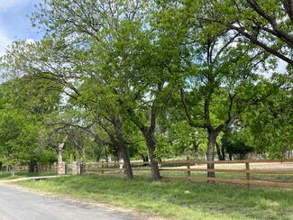 Plus de détails pour 308 Hackberry St, Junction, TX - Terrain à vendre