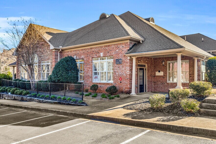 11780 Northfall Ln, Alpharetta, GA à louer - Photo de l’immeuble – Image 3 sur 17