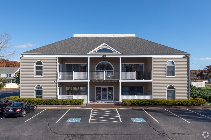 101 Airport Rd, Westerly, RI à louer - Photo de l’immeuble – Image 2 sur 8
