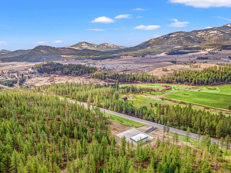 1287 S Highway 395, Addy, WA à vendre - Photo de l’immeuble – Image 2 sur 9