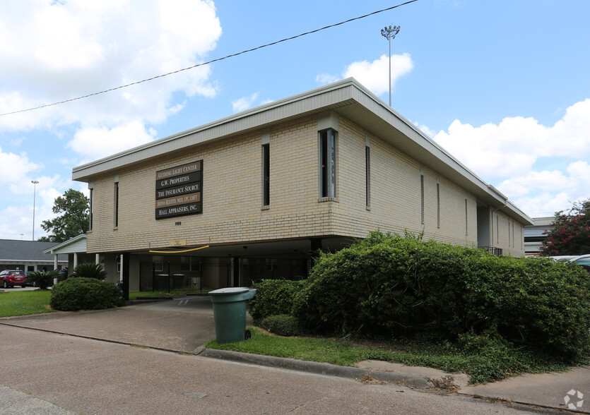 1102 Longfellow Dr, Beaumont, TX à louer - Photo de l’immeuble – Image 2 sur 8