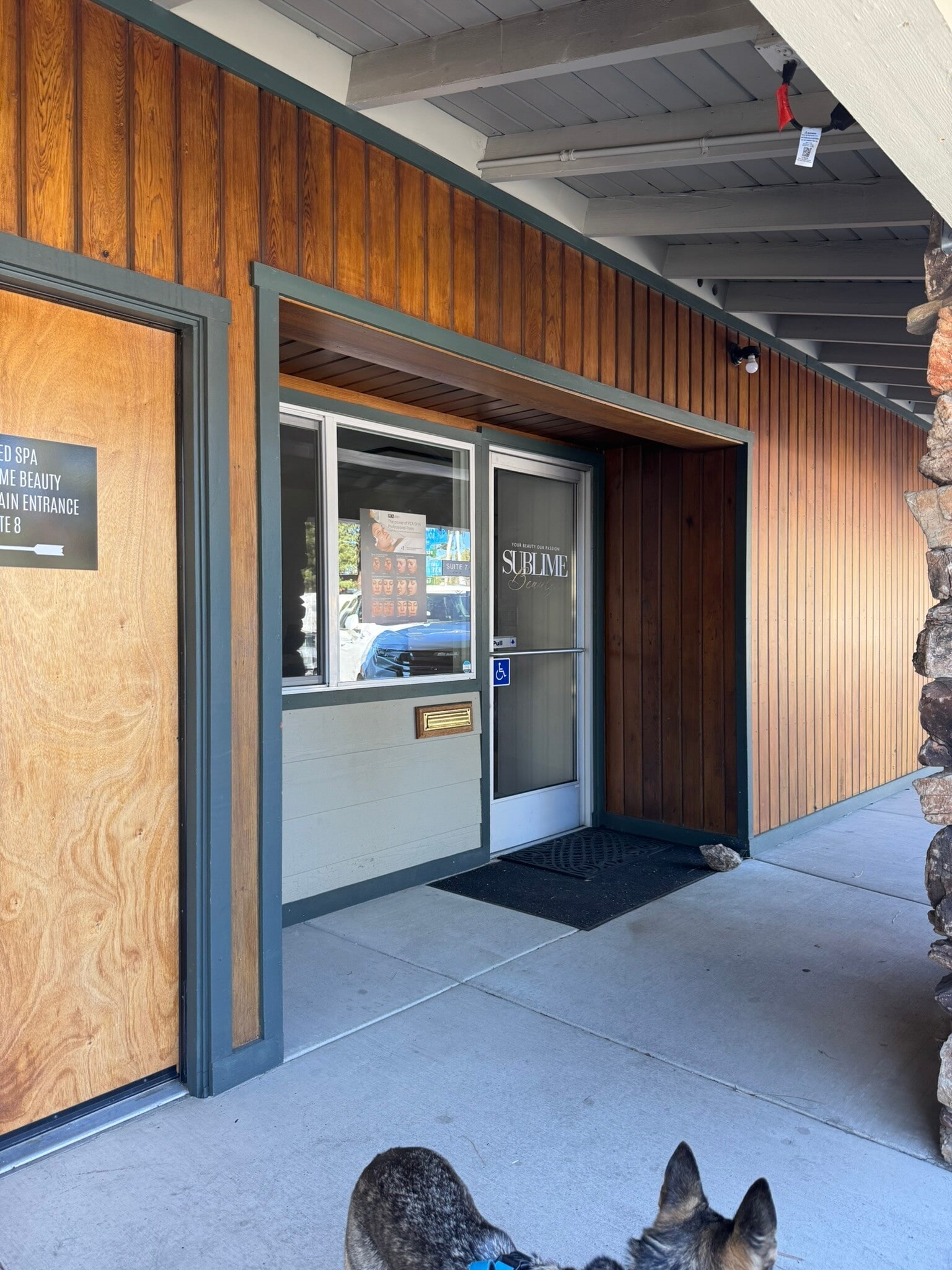 2074 Lake Tahoe Blvd, South Lake Tahoe, CA à louer Photo intérieure– Image 1 sur 12