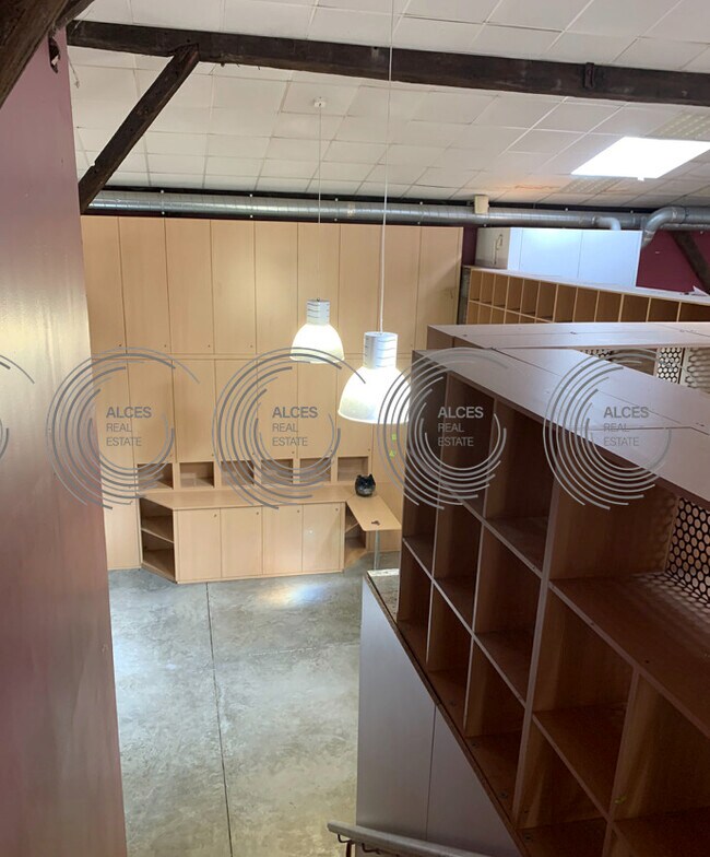 Plus de détails pour Bureau à vendre