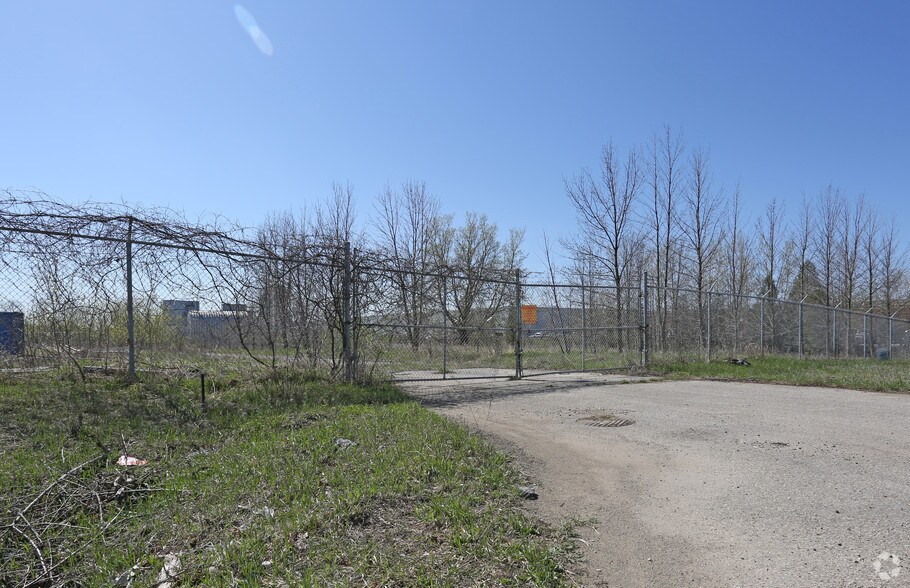 54 Campbell Rd, Guelph, ON à louer - Photo principale – Image 1 sur 5