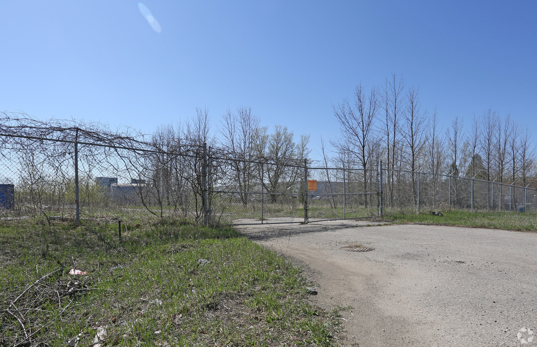 54 Campbell Rd, Guelph, ON à louer Photo principale– Image 1 sur 6