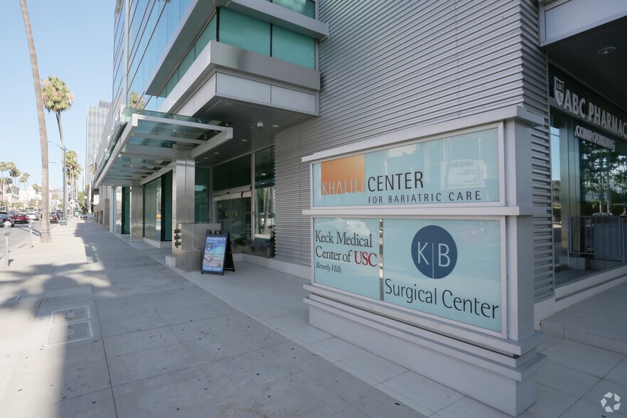 9033 Wilshire Blvd, Beverly Hills, CA à louer - Photo de l’immeuble – Image 3 sur 10