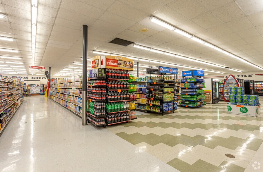 42950 US Highway 72, Stevenson, AL à louer - Photo intérieure – Image 3 sur 20