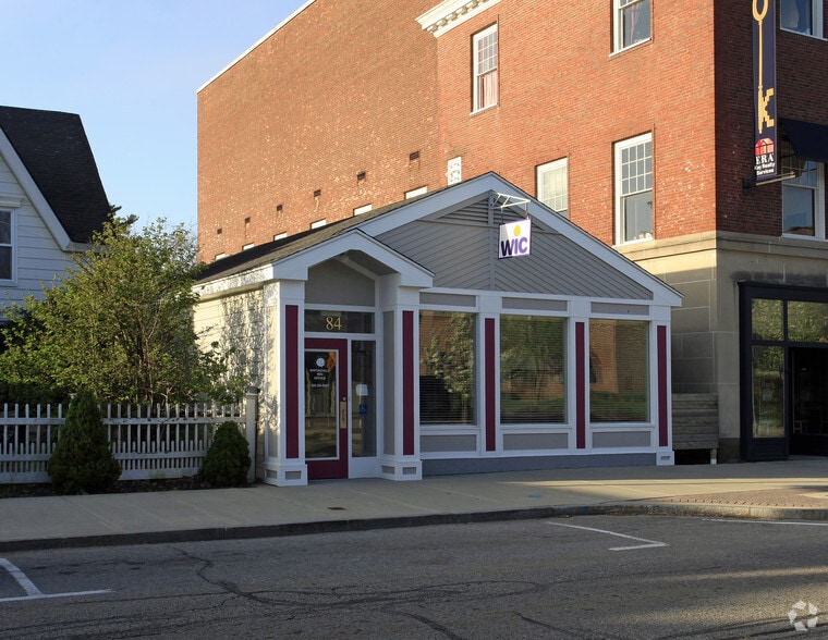 84 Church St, Whitinsville, MA à louer - Photo de l’immeuble – Image 2 sur 4