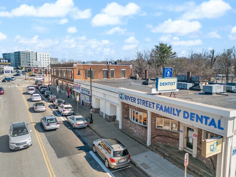 542 River St, Mattapan, MA à louer - Photo de l’immeuble – Image 1 sur 6