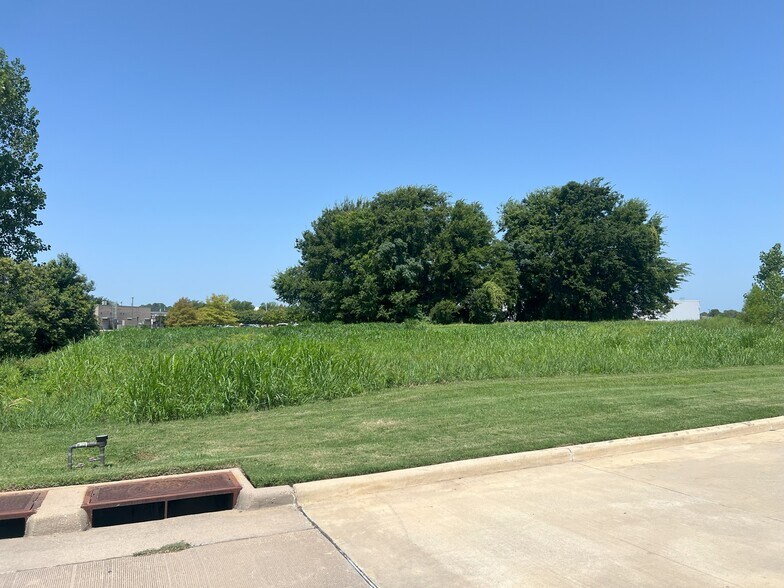 6500 Eastbank St, Shreveport, LA à vendre - Photo de l’immeuble – Image 2 sur 7