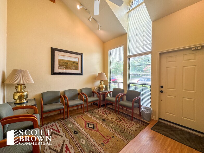 4232 I-35, Denton, TX à vendre - Photo de l’immeuble – Image 2 sur 7