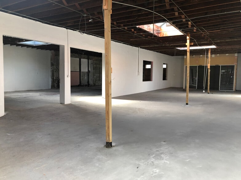1240 NW 29th St, Miami, FL à vendre - Photo intérieure – Image 2 sur 4