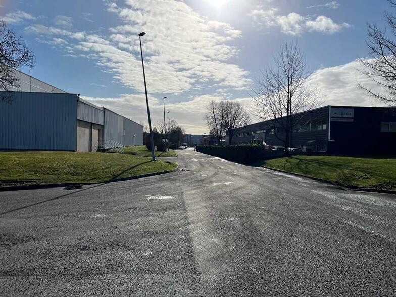 38 Rue Marcel Paul, Tremblay-en-France à louer - Photo de l’immeuble – Image 2 sur 36