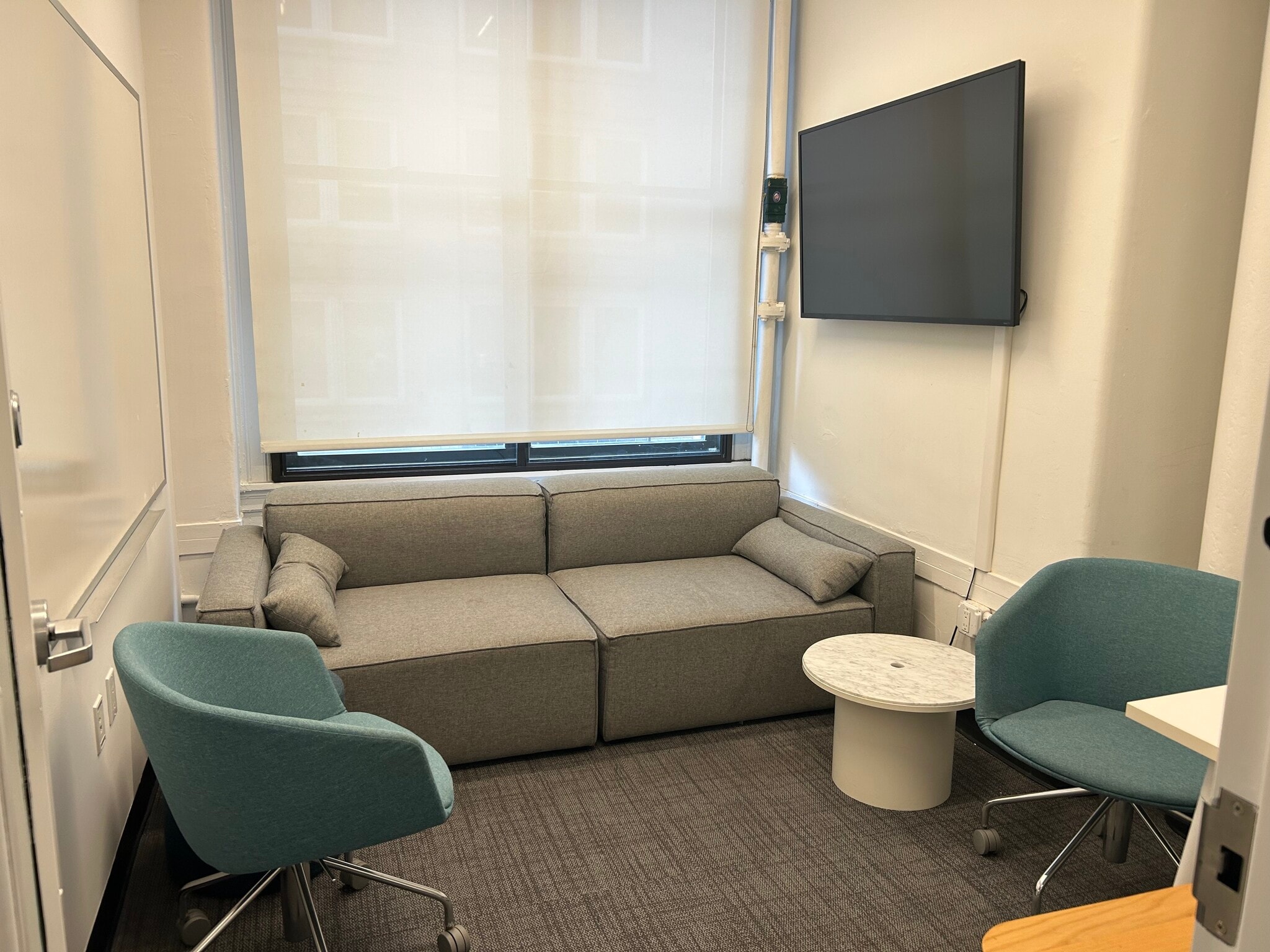 373 Park Ave S, New York, NY à louer Photo intérieure– Image 1 sur 6