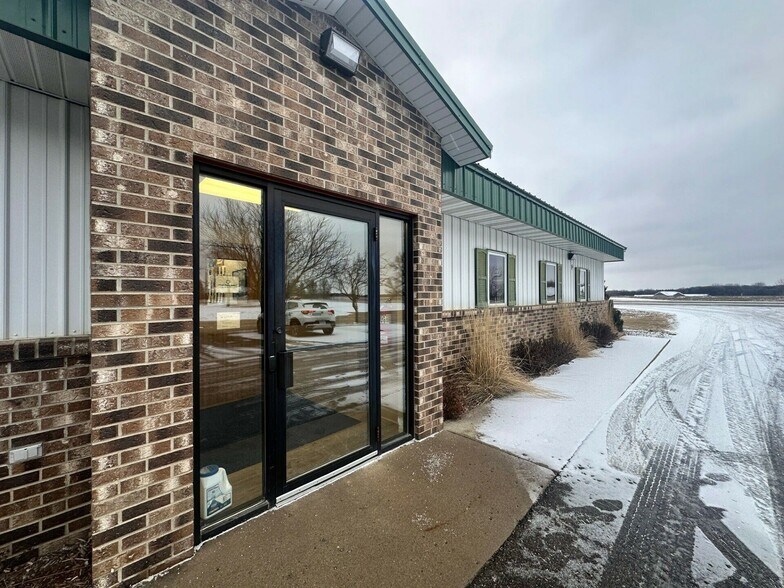 1230 S Victory Dr, Mankato, MN à vendre - Photo de l’immeuble – Image 2 sur 5