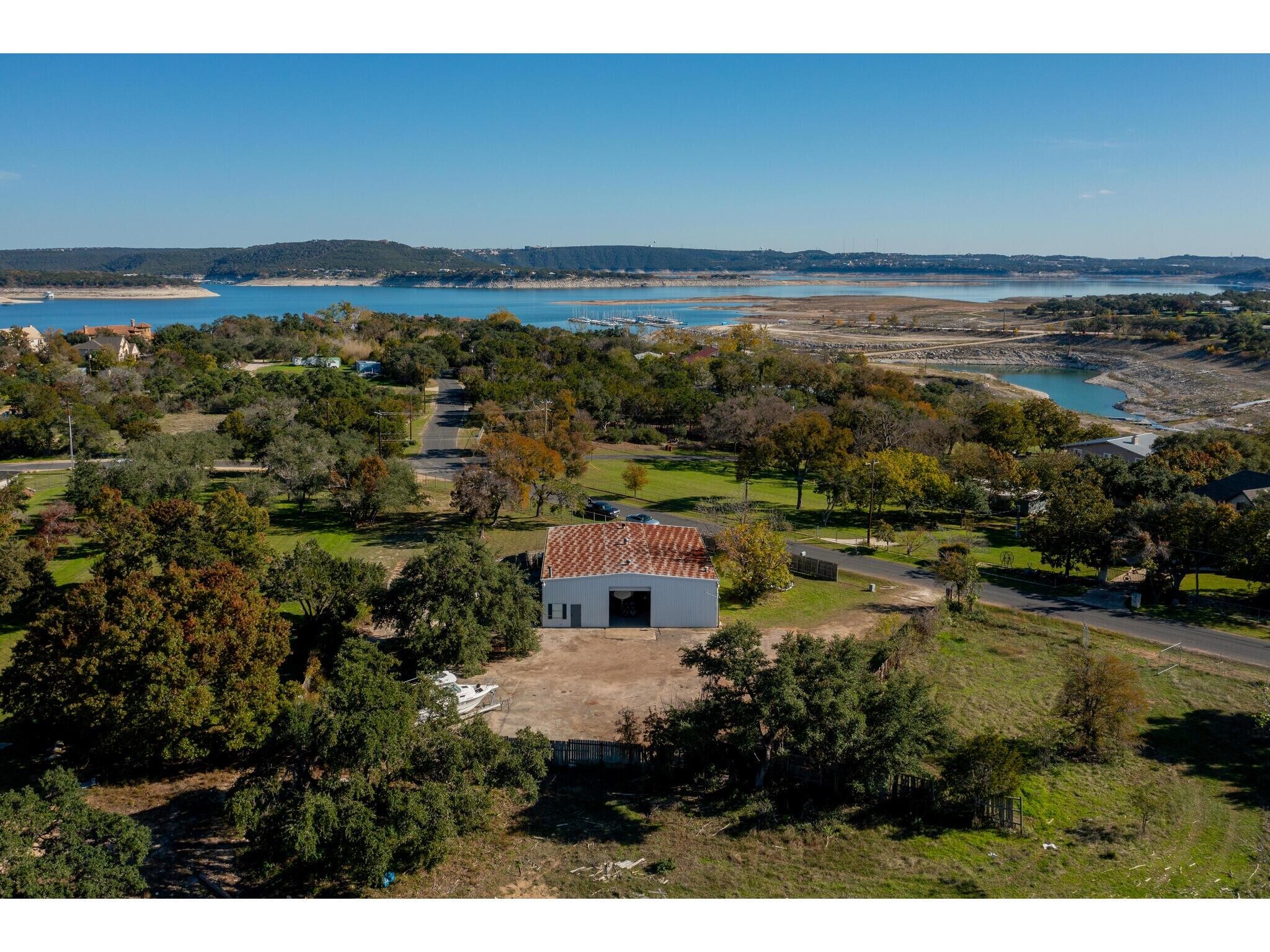 16110 Lake Travis Dr, Austin, TX à louer Photo principale– Image 1 sur 19
