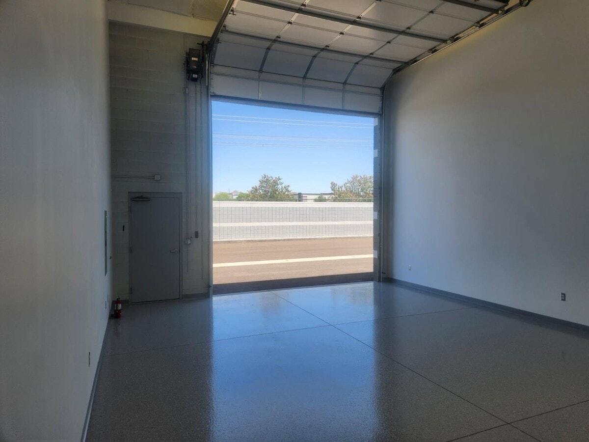 24415 N 19th Ave, Phoenix, AZ 85085 - Lot C-174 -  - Photo intérieure - Image 1 of 2