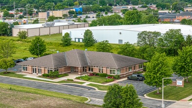 306 E Countryside Pky, Yorkville, IL - Vue aérienne vue de carte - Image1
