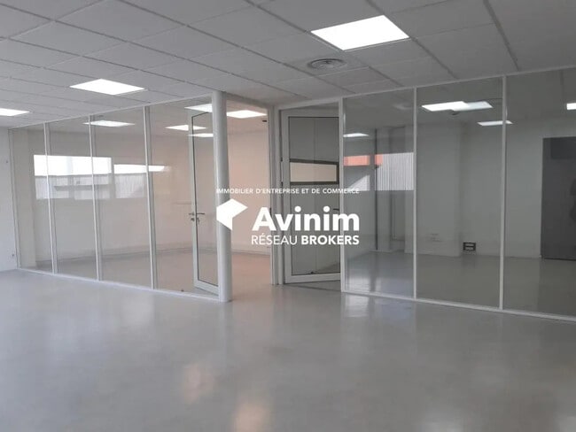 Plus de détails pour Bureau à louer