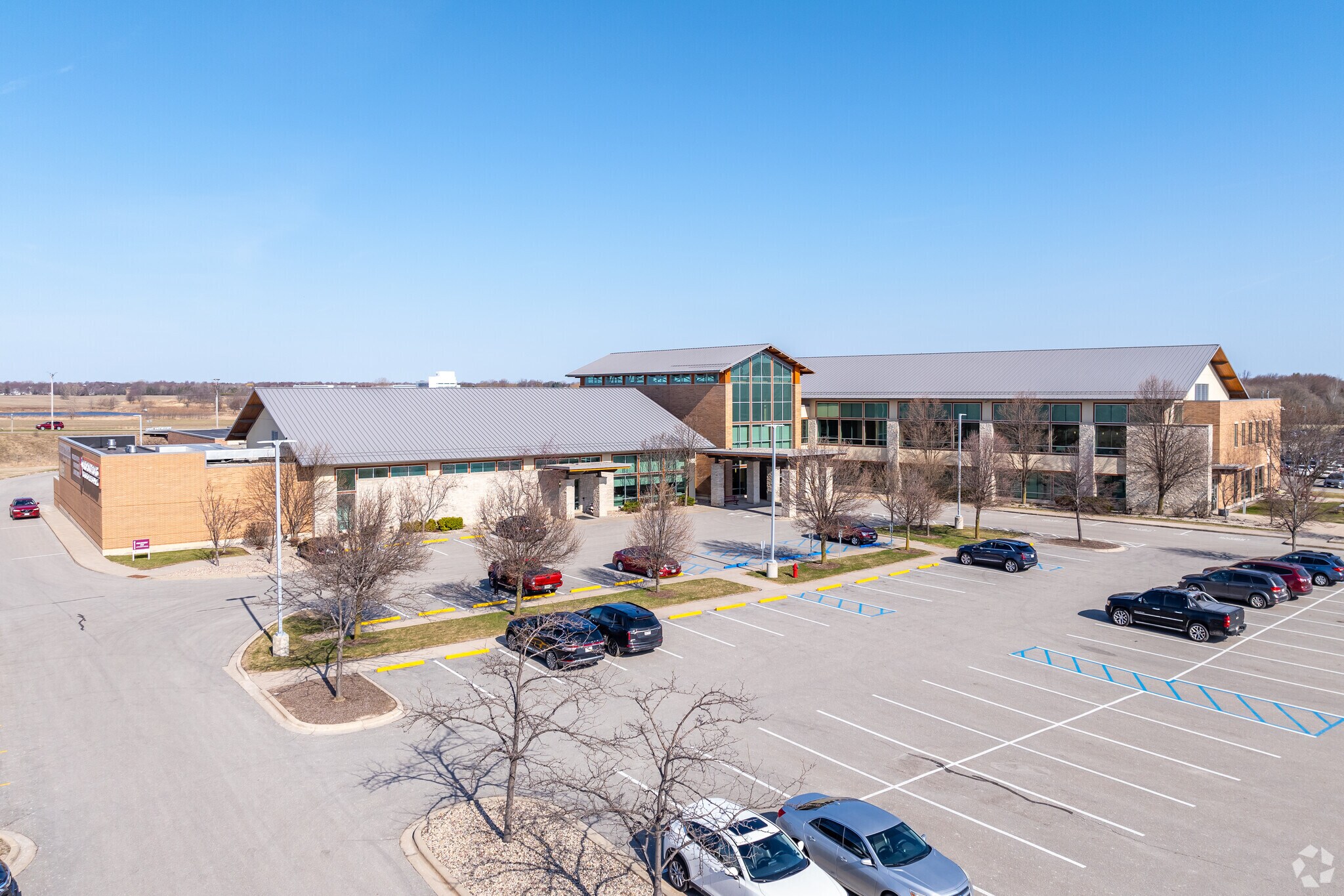 2105 E Enterprise Ave, Appleton, WI à louer Photo principale– Image 1 sur 9