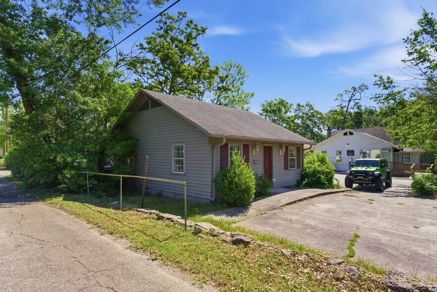 307 3rd Ave, Hattiesburg, MS à vendre - Photo de l’immeuble – Image 2 sur 18