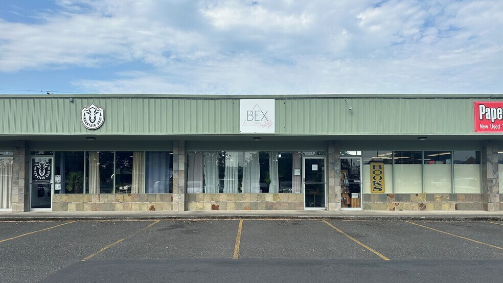 1051 14th Ave, Longview, WA à louer - Photo de l’immeuble – Image 2 sur 7