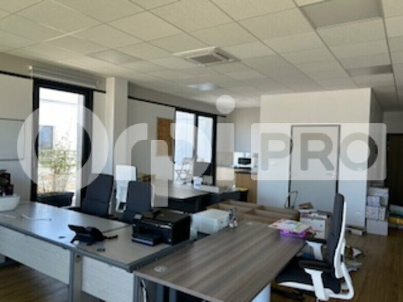 Bureau dans Villefranche-sur-Saône à louer - Photo de l’immeuble – Image 3 sur 6
